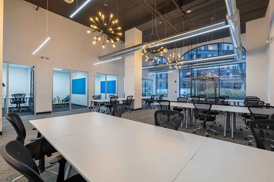 606 Liberty Ave, Pittsburgh, PA for lease - Interior Photo - Image 3 of 13