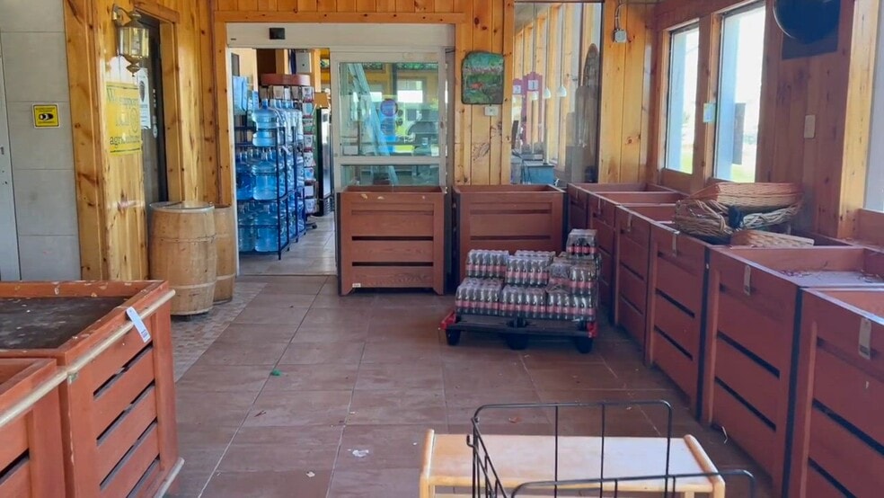 10 S Maple St, Hadley, MA for lease - Commercial Listing Video - Image 2 of 14