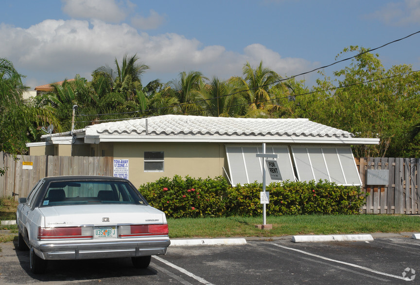 817 NE 18th Ave, Fort Lauderdale, FL for sale - Primary Photo - Image 1 of 52