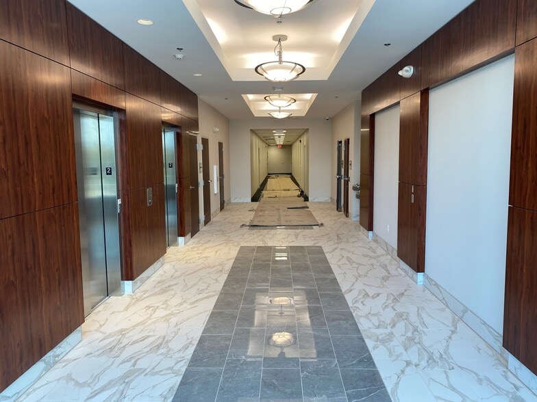 210 Beatty Dr, Belmont, NC for lease - Interior Photo - Image 2 of 13