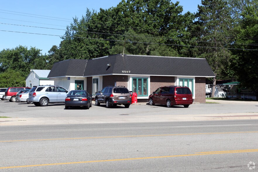 6597 S Division Ave, Grand Rapids, MI for sale - Building Photo - Image 1 of 1