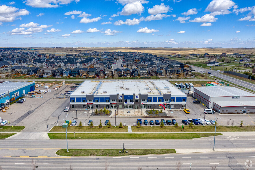 2956 Kingsview Blvd SE, Airdrie, AB for lease - Aerial - Image 2 of 4