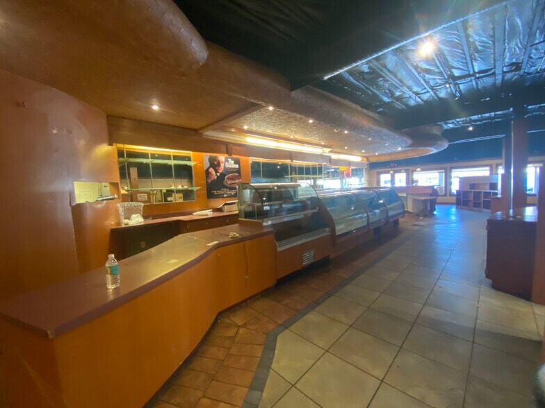 3504 Highway 365, Nederland, TX for lease - Building Photo - Image 3 of 30