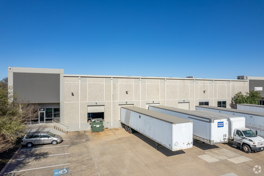 2300 Grand Avenue Pky, Austin, TX for lease - Building Photo - Image 1 of 4
