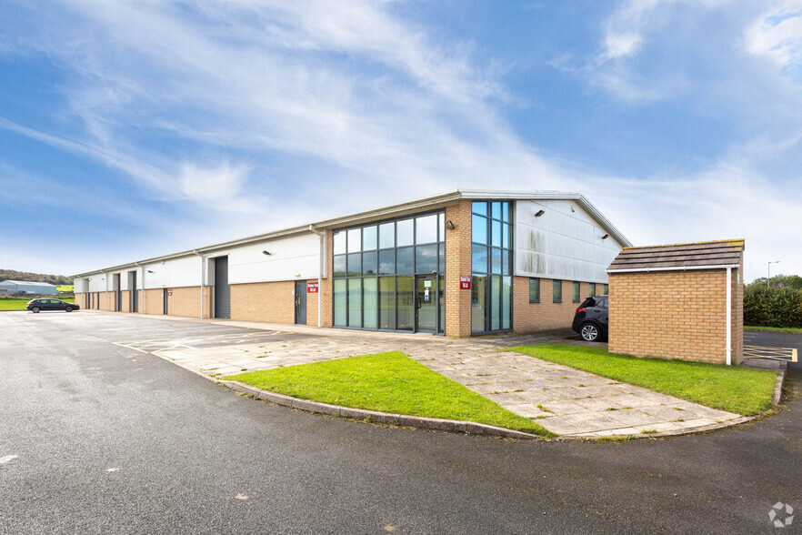 Henson Clos, Bishop Auckland for lease - Primary Photo - Image 1 of 6