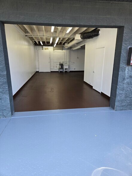 3740 Overland Ave, Los Angeles, CA for lease - Building Photo - Image 2 of 12