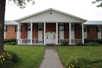 1330 Amherst St, Winchester, VA for lease Building Photo- Image 2 of 4