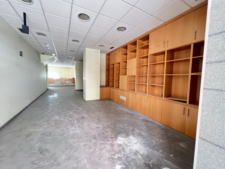Retail in León, León for sale - Building Photo - Image 3 of 15