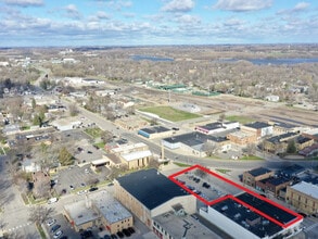 302 5th St SW, Willmar, MN - AERIAL  map view