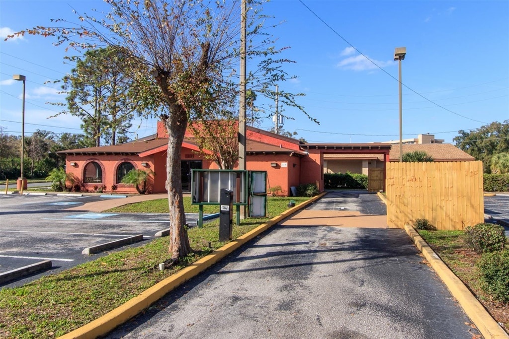 1515 Lee Rd, Orlando, FL 32810