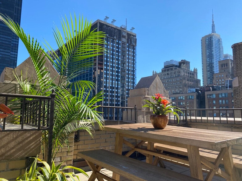 234 W 30th St, New York, NY for lease - Building Photo - Image 2 of 8