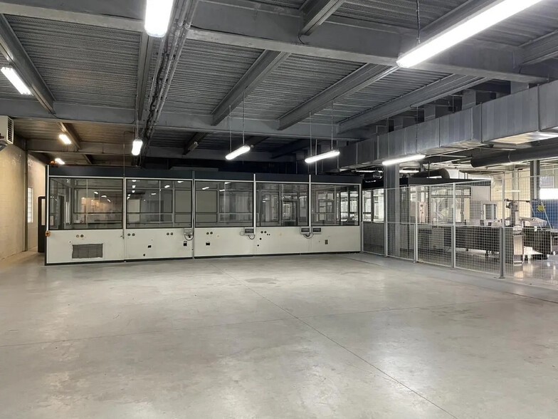 Flex in Le Plessis-Bouchard for sale - Interior Photo - Image 3 of 16