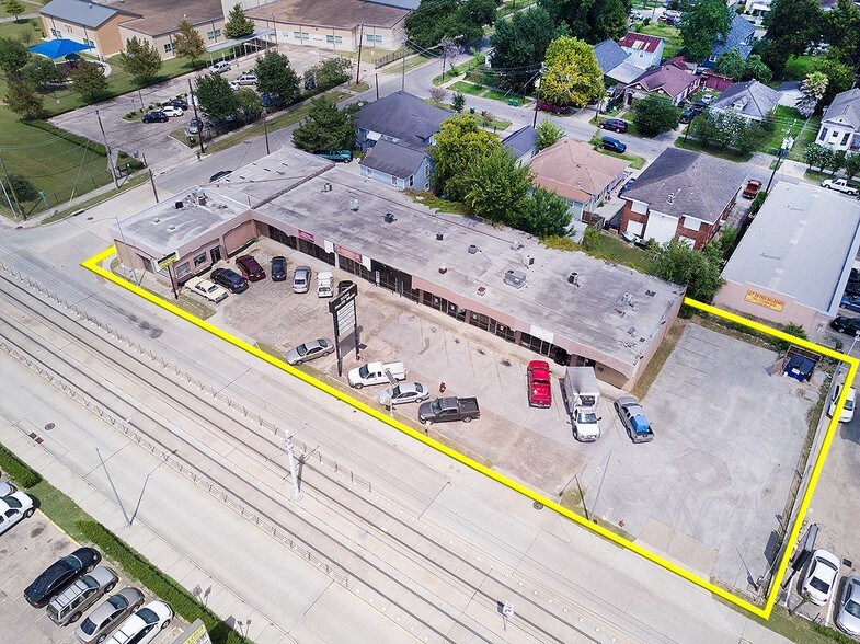 2124 N Main St, Houston, TX for sale - Building Photo - Image 1 of 1