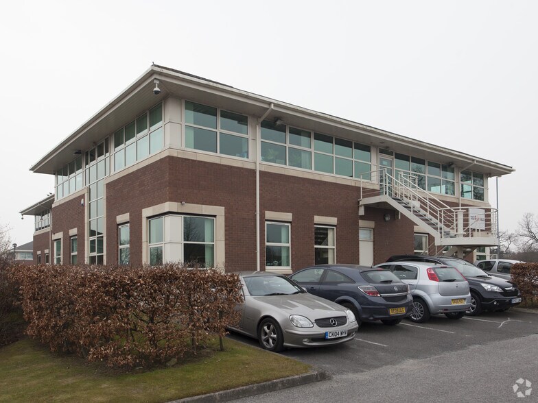 Lloyd Dr, Ellesmere Port for sale - Primary Photo - Image 1 of 1