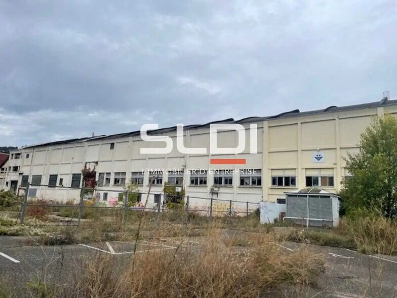 Flex in Givors for sale - Building Photo - Image 1 of 10