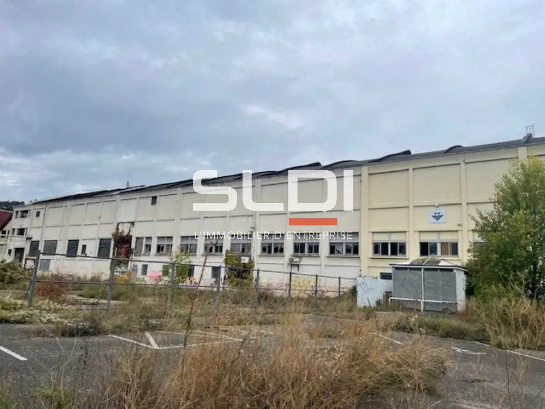 Flex in Givors for sale Building Photo- Image 1 of 11