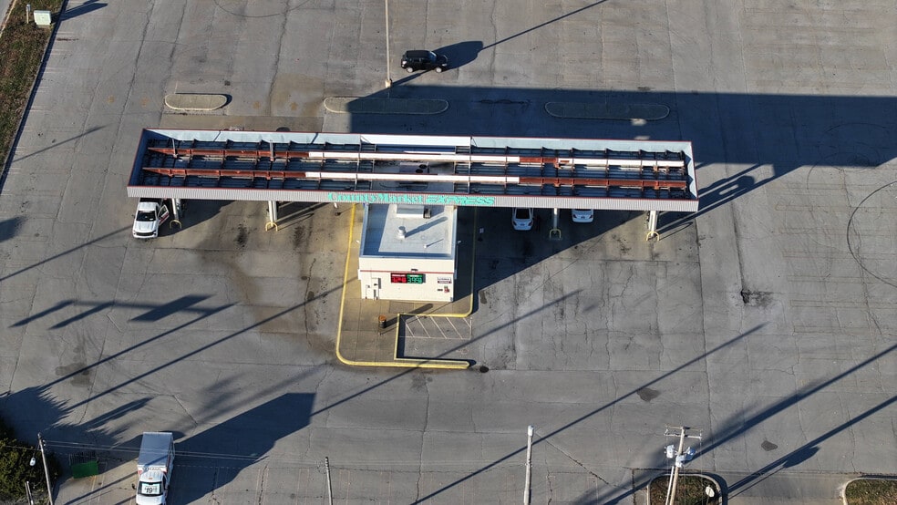 1420 E Pershing Rd, Decatur, IL for sale - Building Photo - Image 3 of 6