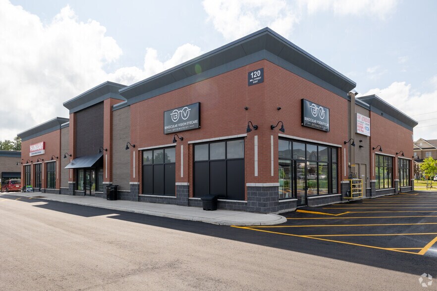 120 Mill St E, Tottenham, ON for lease - Primary Photo - Image 1 of 6