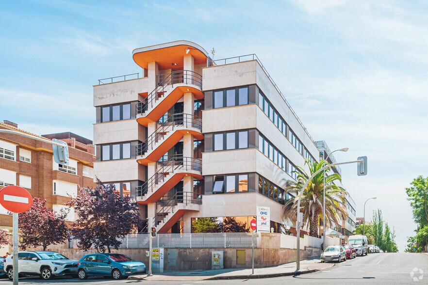 Calle de Mesena, 22, Madrid, Madrid for lease - Building Photo - Image 3 of 3