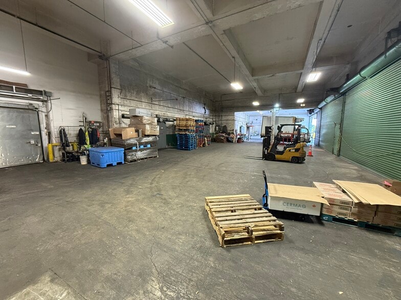 517 Cummins St, Honolulu, HI for sale - Building Photo - Image 2 of 9