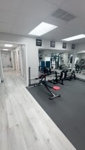 1401 Applewood Dr, Dalton, GA for lease - Commercial Listing Video 