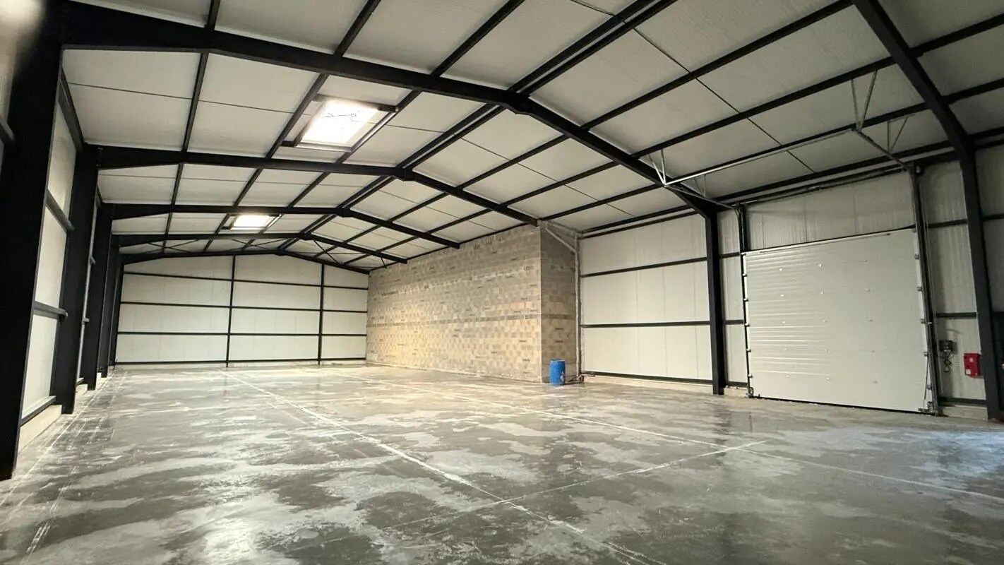 Industrial in Montagnat for sale Interior Photo- Image 1 of 3