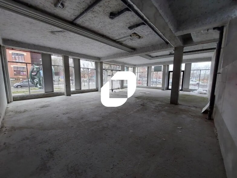 Retail in Lille for lease - Interior Photo - Image 3 of 7