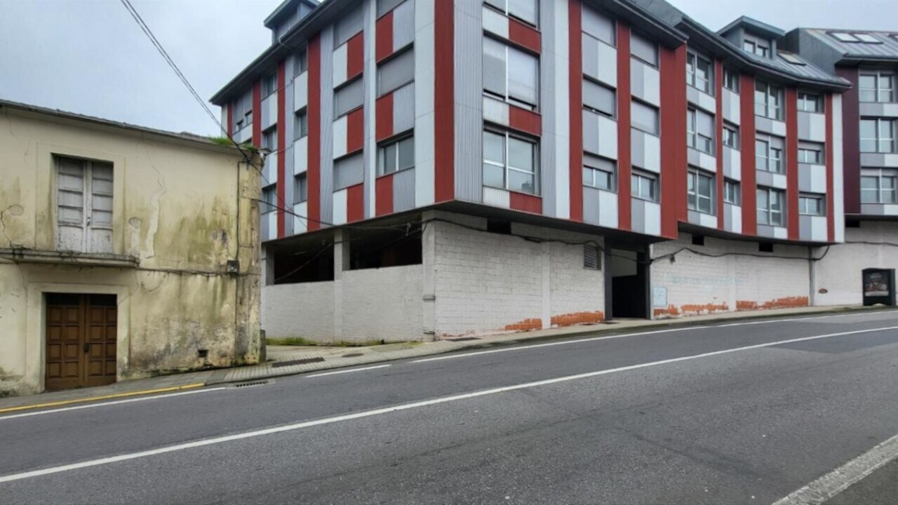 Multifamily in Cee, La Coruna for sale Primary Photo- Image 1 of 4