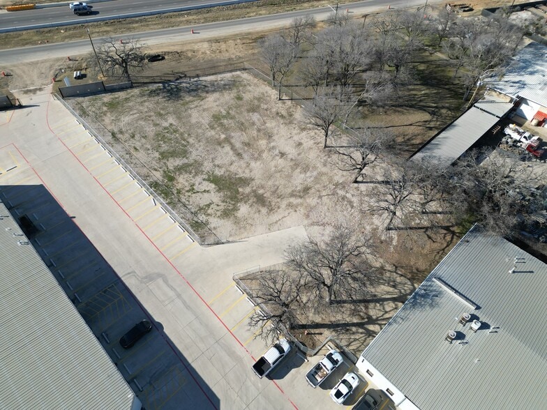 3333-3351 E Loop 820 S, Fort Worth, TX for lease - Building Photo - Image 3 of 4