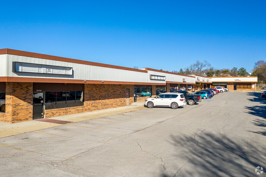 12674-12710 Shawnee Mission Pky, Shawnee, KS for sale - Building Photo - Image 1 of 1