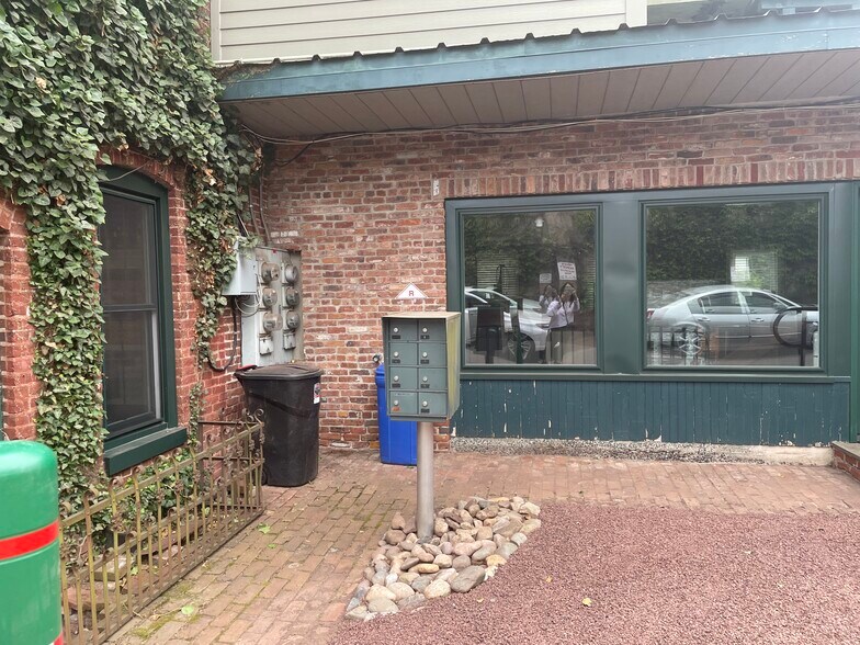 6 Coryell St, Lambertville, NJ for lease - Building Photo - Image 3 of 7