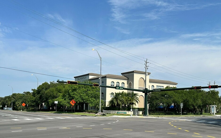 1701 Highway A1A, Vero Beach, FL for lease - Building Photo - Image 1 of 8