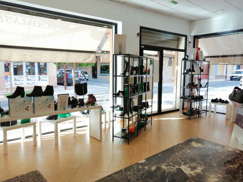 Retail in Algemesí for sale - Building Photo - Image 1 of 12