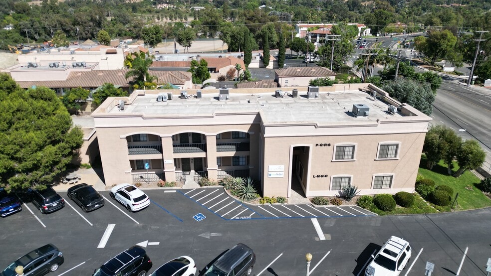 2210 Encinitas Blvd, Encinitas, CA for sale - Primary Photo - Image 1 of 8