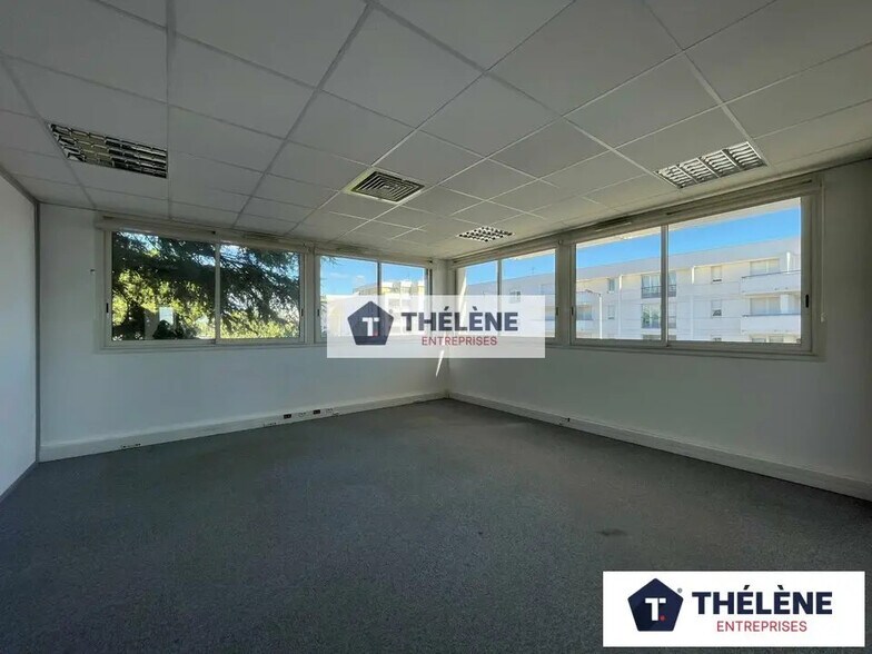 Office in Montpellier for lease - Interior Photo - Image 3 of 8