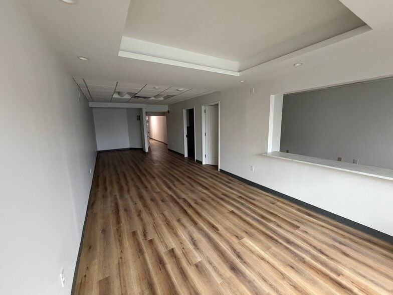 246 Main St, New Paltz, NY for lease - Building Photo - Image 2 of 11