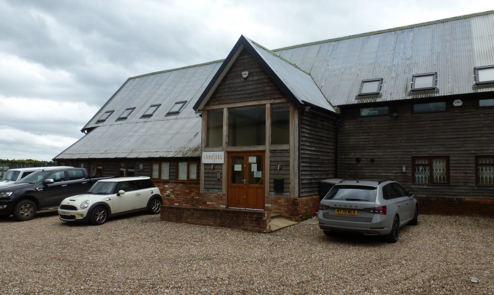 Long Ln, Maidenhead for sale - Primary Photo - Image 1 of 1