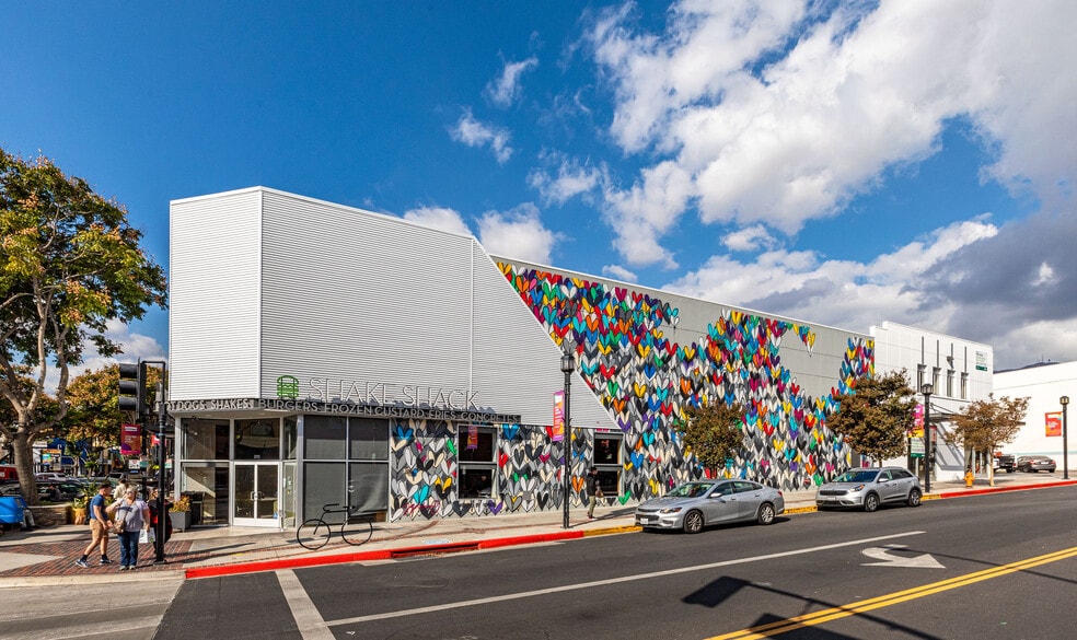 200 N San Fernando Blvd, Burbank, CA for lease - Primary Photo - Image 1 of 10