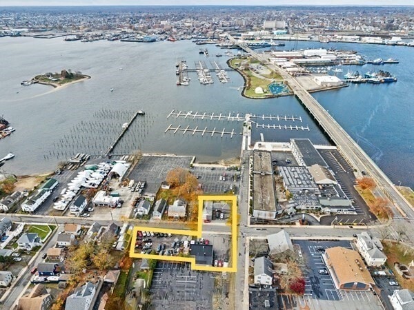 98 Middle St, Fairhaven, MA for sale Building Photo- Image 1 of 30