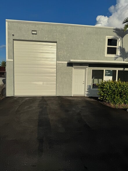419 S Dixie Hwy E, Pompano Beach, FL for lease - Building Photo - Image 2 of 10