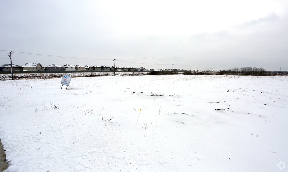 14135 162nd Ave NW, Edmonton, AB for sale - Building Photo - Image 3 of 4