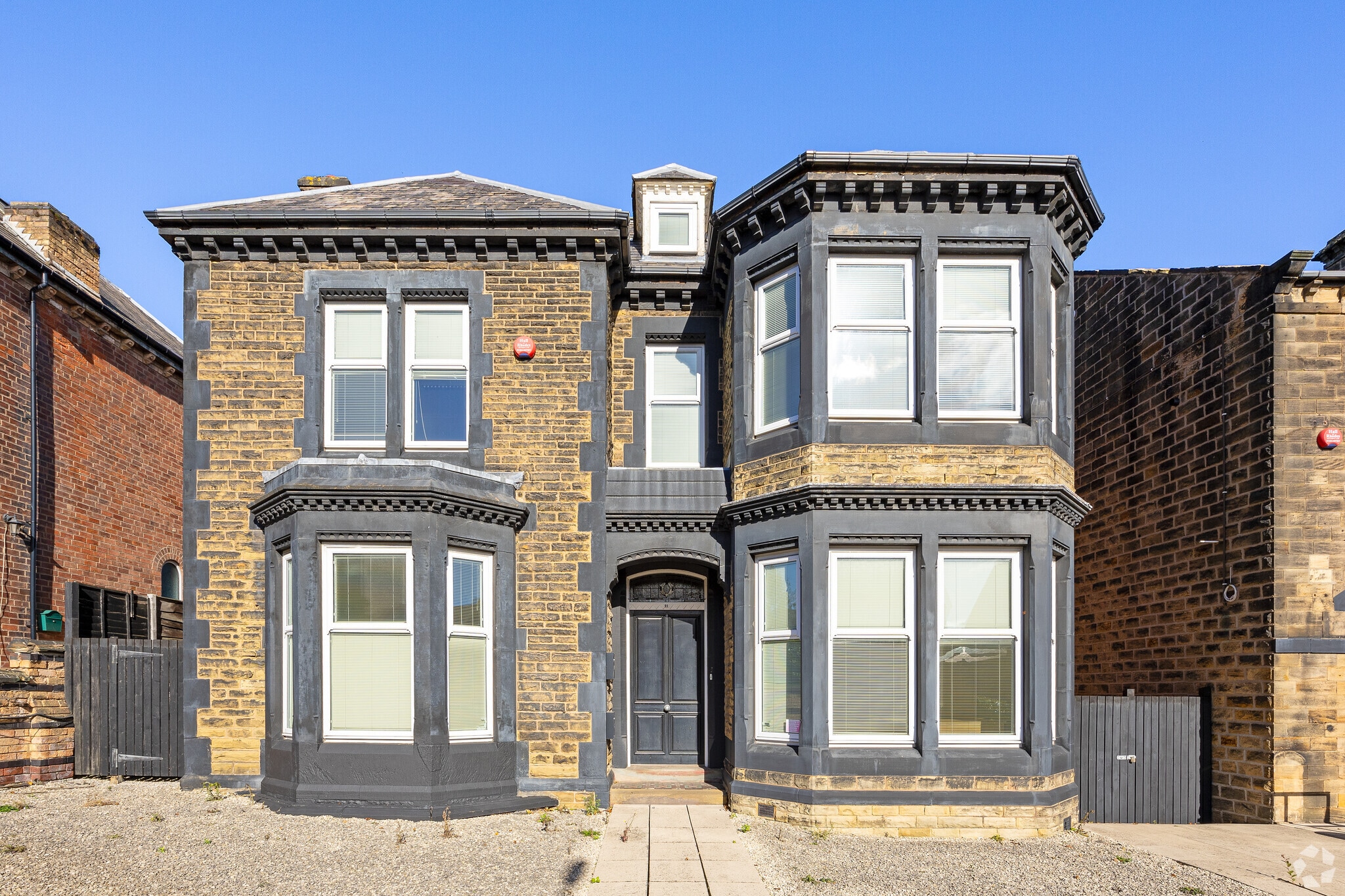 21 Victoria Rd, Barnsley for sale Primary Photo- Image 1 of 1