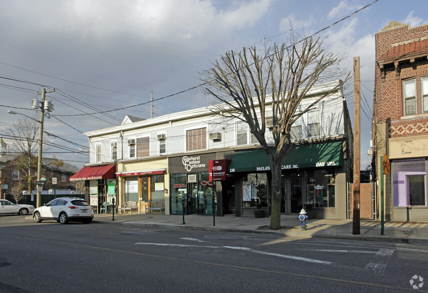 136-140 Cedarhurst Ave, Cedarhurst, NY for lease - Building Photo - Image 3 of 3