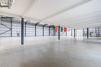 M21 Third Av, Milton Keynes for lease Interior Photo- Image 2 of 20