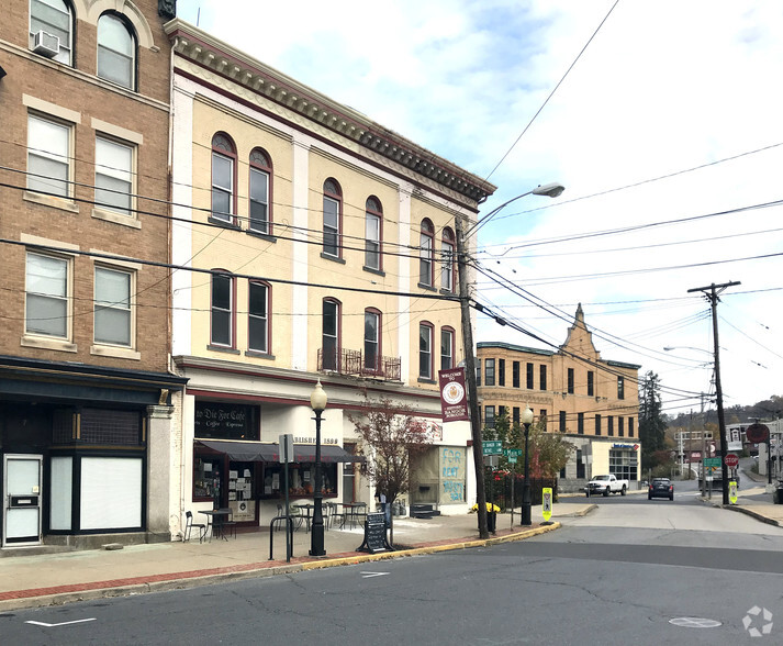 1-5 Broadway, Bangor, PA for sale - Building Photo - Image 1 of 1