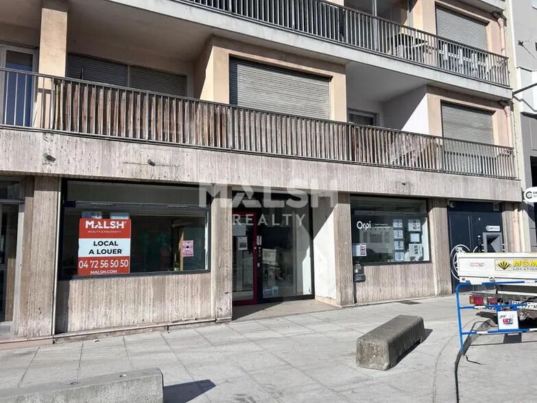 Retail in Villeurbanne for lease - Building Photo - Image 2 of 10