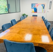 9400 SW Beaverton Hillsdale Hwy, Beaverton, OR for lease Interior Photo- Image 1 of 4