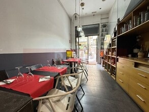 Retail in Barcelona, Barcelona for lease Interior Photo- Image 2 of 9