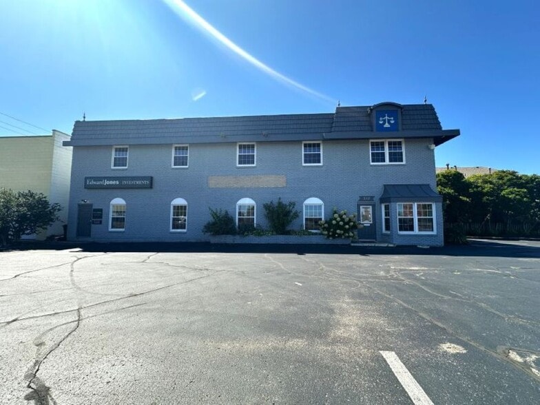 510 W Main St, Fairborn, OH for sale - Building Photo - Image 2 of 16