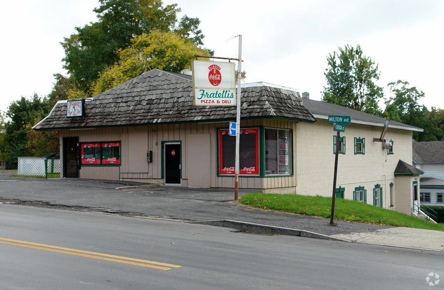 425 Milton Ave, Syracuse, NY for sale - Primary Photo - Image 1 of 1